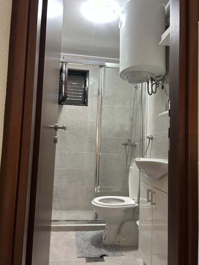 Midpoint Apartment Kotor Luaran gambar
