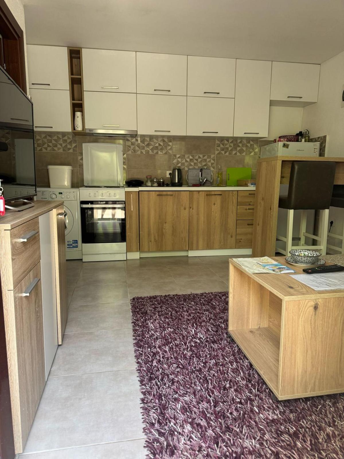 Midpoint Apartment Kotor Luaran gambar
